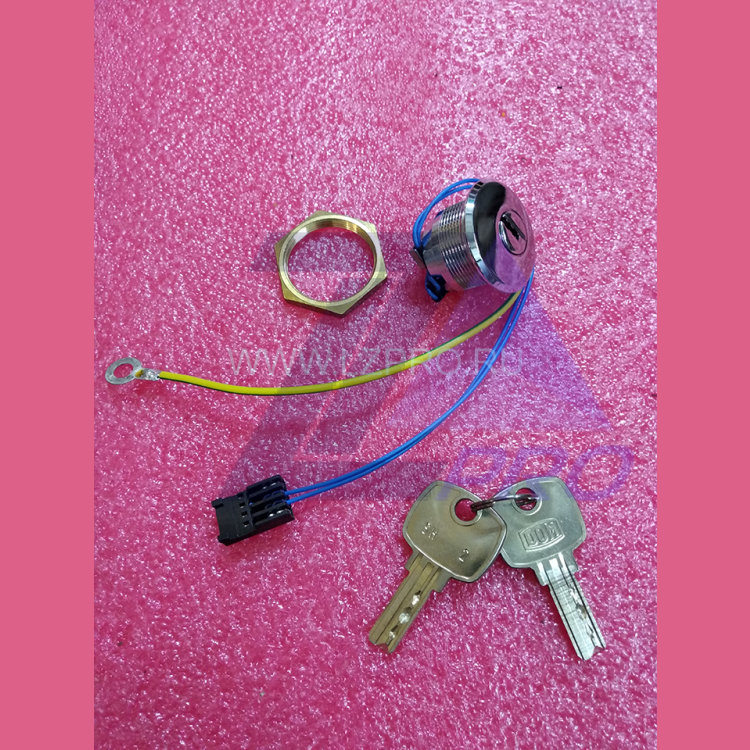 Ключевина COP (выключатель ключевой, 24V, полированный хром, пружинный автовозврат ключа, с 2-мя ключами SH-2) FAA431E6 Otis