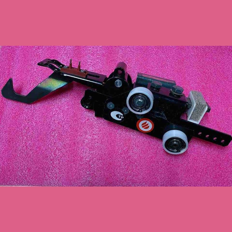 Замок дверей шахты левый T11R-41C HYDRA Selcom Wittur