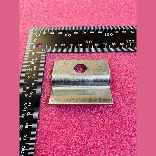 Прижим направляющей FX339FB1