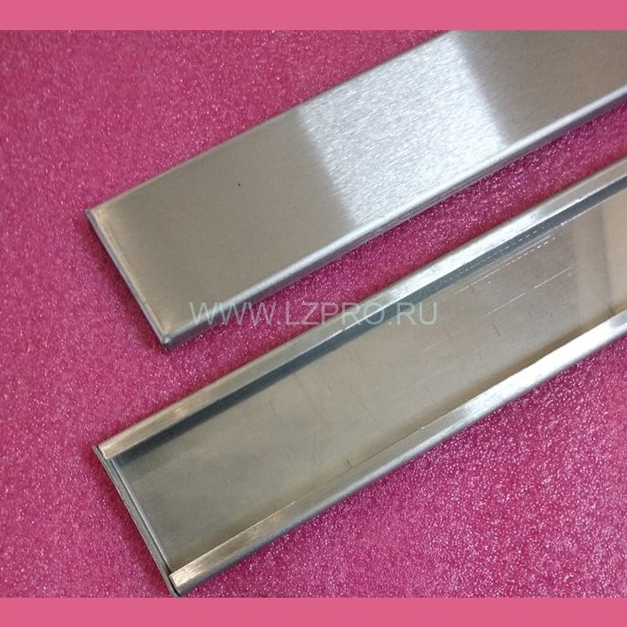 Плинтус кабины L-424 мм нерж.сталь шлиф. ZAA402DV