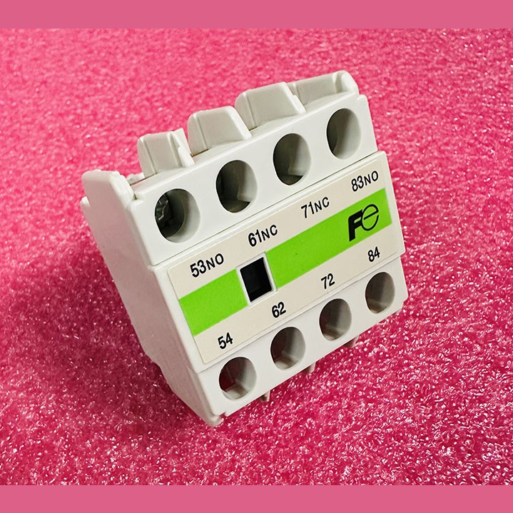 Блок дополнительных контактов 2NO+2NC SZ-A22 Fuji