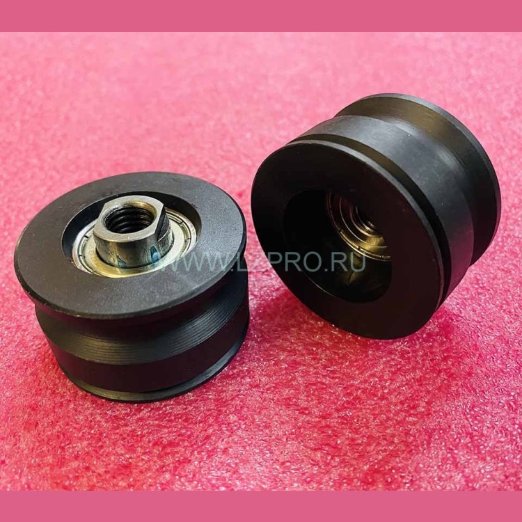 Ролик дверей шахты с канавкой под тросик D=45мм, H=26мм 3215.05.0039 Selcom KM998709 Kone