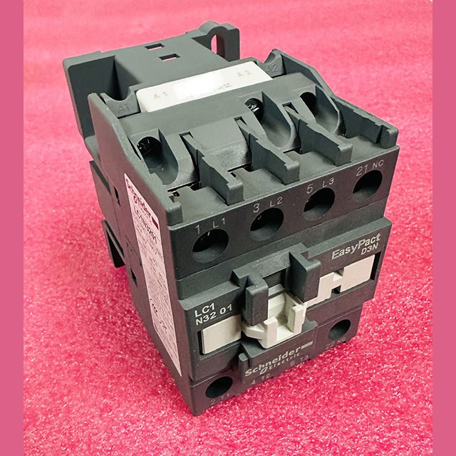 Контактор 110V 15kW 32A 1NC LC1E3201F5 LC1N3201F5N Schneider Electric