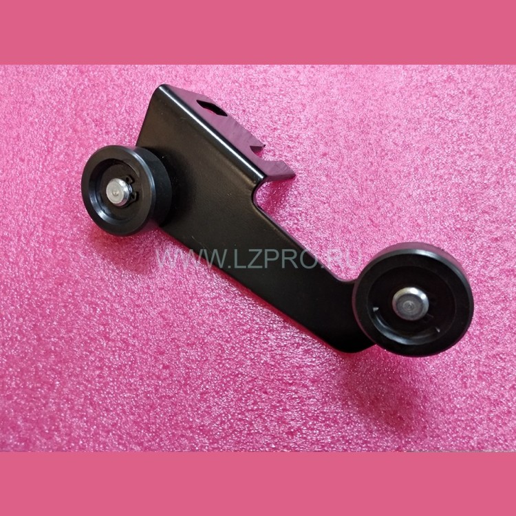 Качалка замка дверей с роликами правая Wittur L=160мм W=75мм 3201.14.0044V02 Selcom