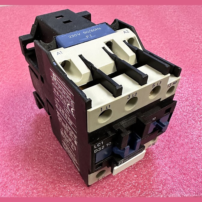 Контактор 230V 15kW LC1D3210P7 Telemecanique France