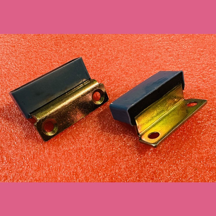 Башмак двери 2 отверстия изогнуты 3R63980A LG Sigma