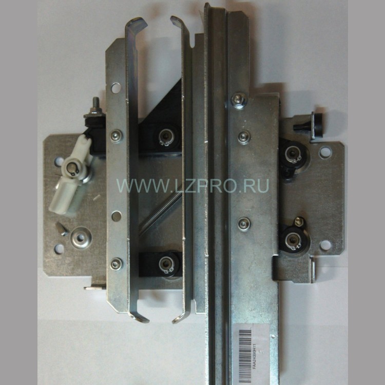 Отводка дверей кабины левая DIM1=243мм PAX FAA24390N11 France Otis