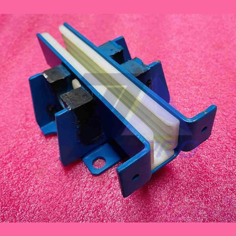 Башмак направляющей кабины L-150мм P-9мм (с креплением под масленку) XIZI OTIS