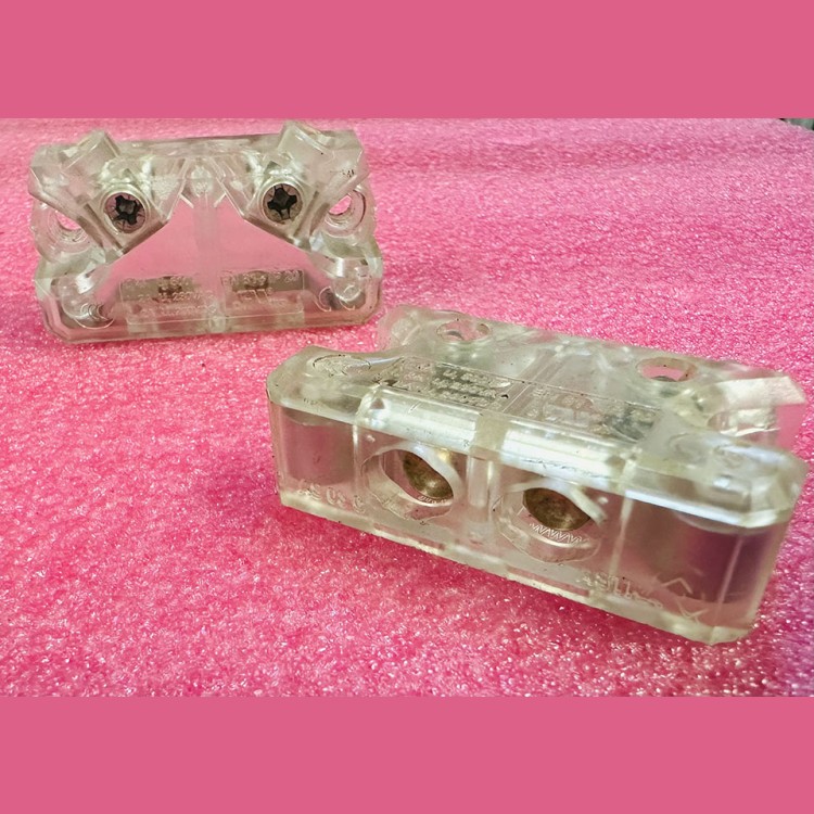 Выключатель (контакт дверей) EN81-IP20 Astra Italy