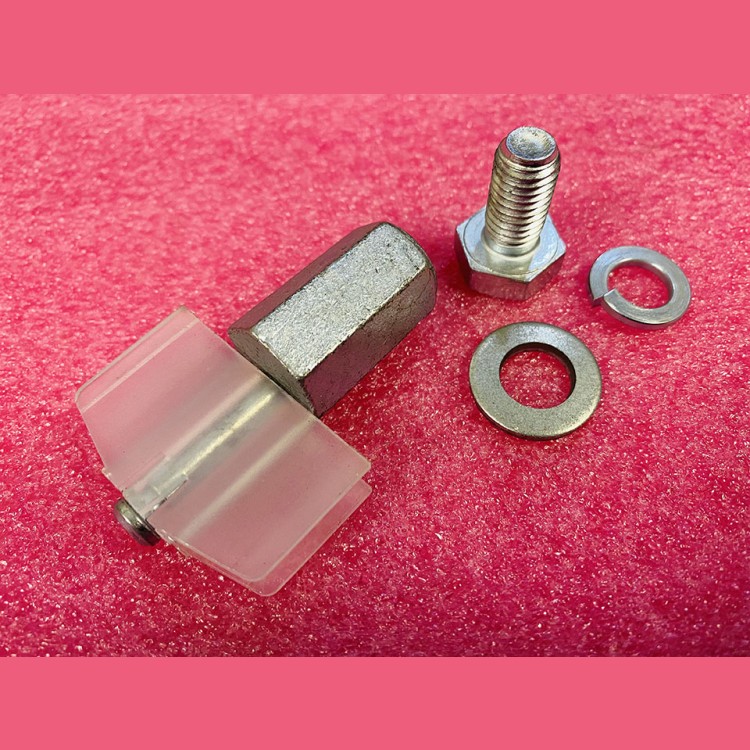 Башмак дверей в сборе с метизами h-57 мм 0411С.06.00.800СБ ЩЛЗ