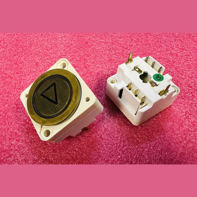 Кнопка вызова круглая "стрелка" (толкатель шлиф. латунь, синяя подсветка) Thyssen