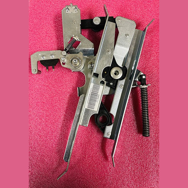 Отводка привода двери кабины AMD01L-R1 правая L=400mm KM900650G14 Kone