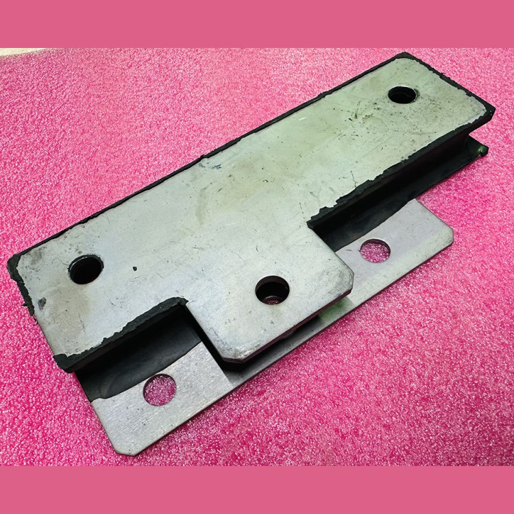 Амортизатор (демпфер/блок изолирующий) безредукторной лебедки полиуретановый FAA316DRX11 Otis