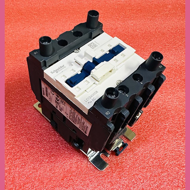 Контактор 40A 110VAC 4P 2NO+2NC LC1D40008F7 Schneider Elrctric