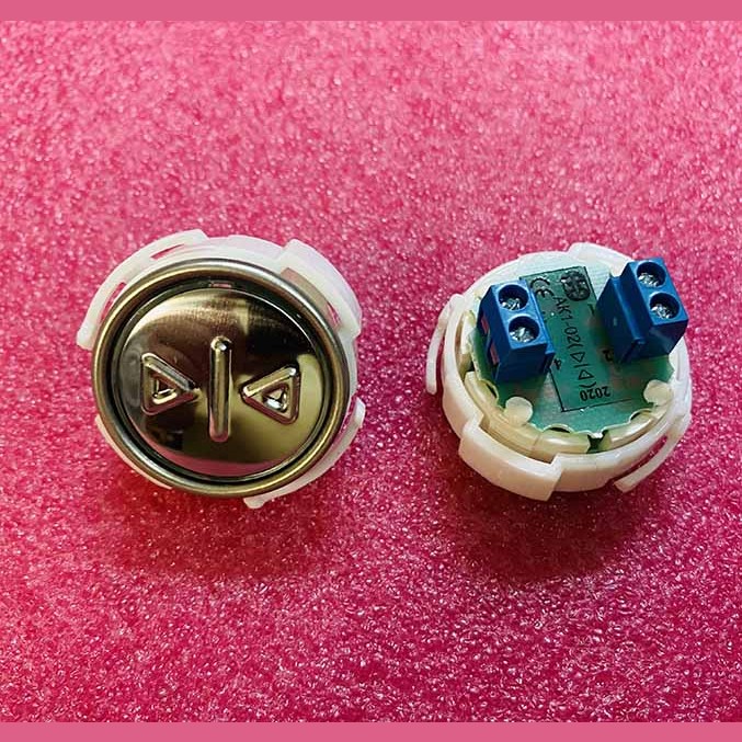 Модуль кнопочный "закрытие дверей" АК1-02 (>|<) ВЯАЛ.6618.004 МЛЗ