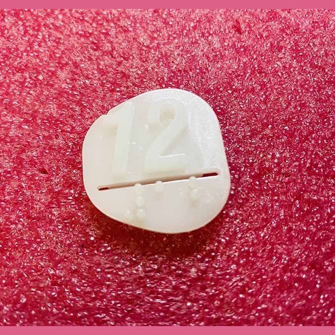 Вставка '12' MAA251D112 Otis