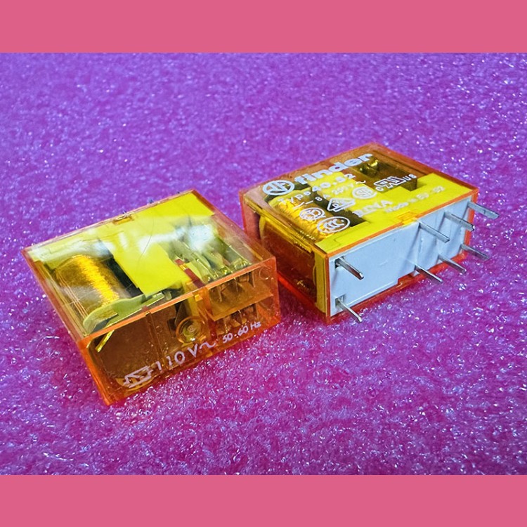 Реле промежуточное 110VAC 8А 40.52.8.110.0000 Finder