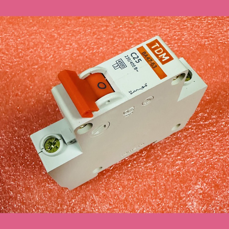 Выключатель автоматический 1P C25 ВА47-63 SQ0218-0005 TDM