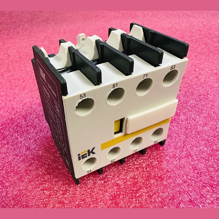 Приставка контактная 2NO+2NC ПКИ-22 iEK