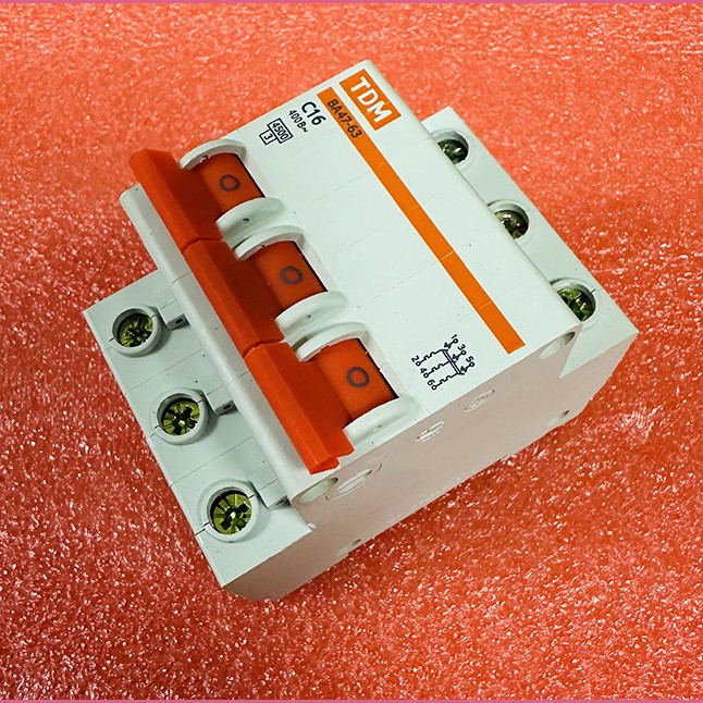 Выключатель автоматический 3P C16 BA47-63 SQ0218-0019 TDM