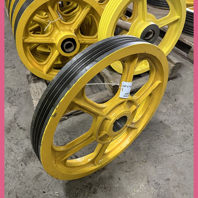 Шкив канатоведущий (620 мм, канаты 3x10, 5 мм) ZAA260A1 13VTR