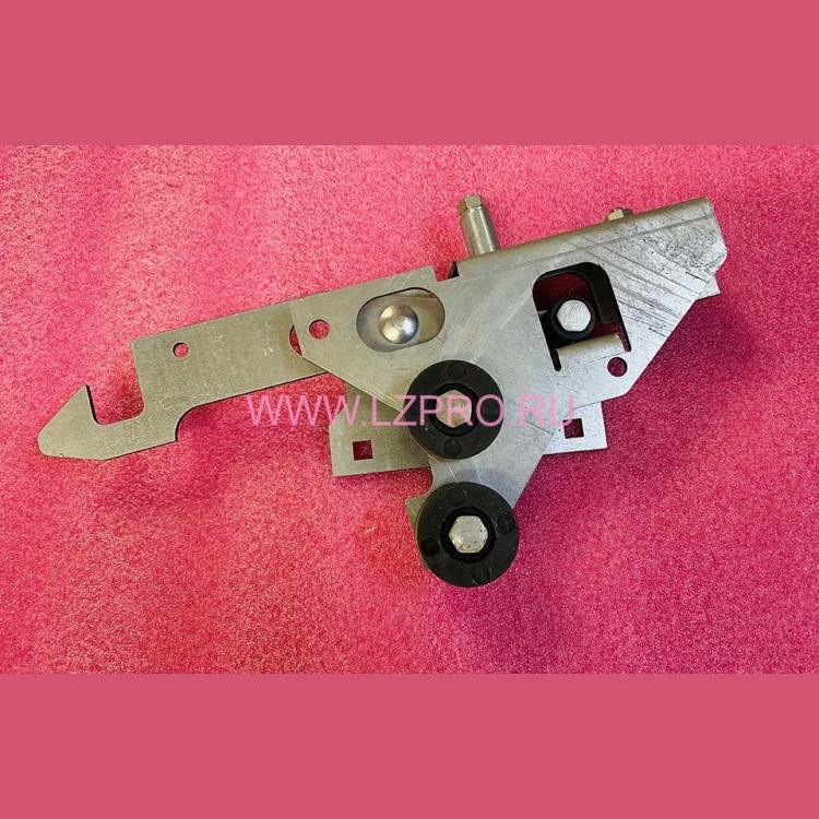 Замок дверей шахты правый 0411Е.06.05.090 Ecomaks