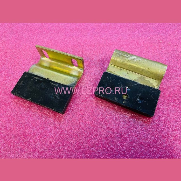 Башмак дверей кабины изогнутый 007.03.10.630 КМЗ