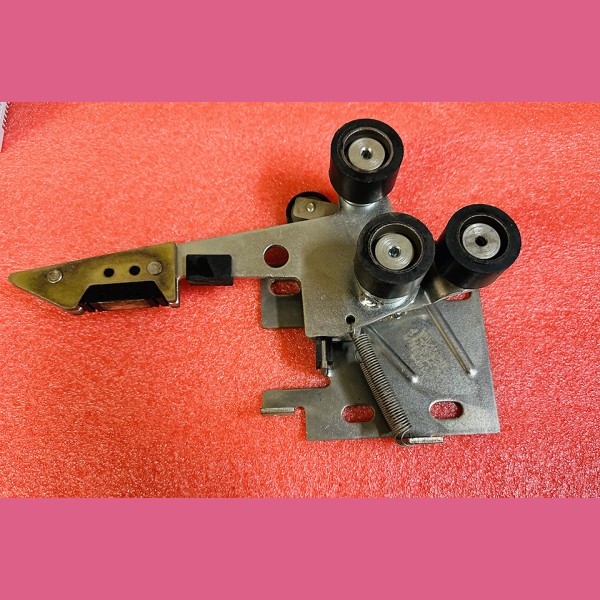 Замок дверей шахты правый ZAA9940LG2 (A9940G) Otis