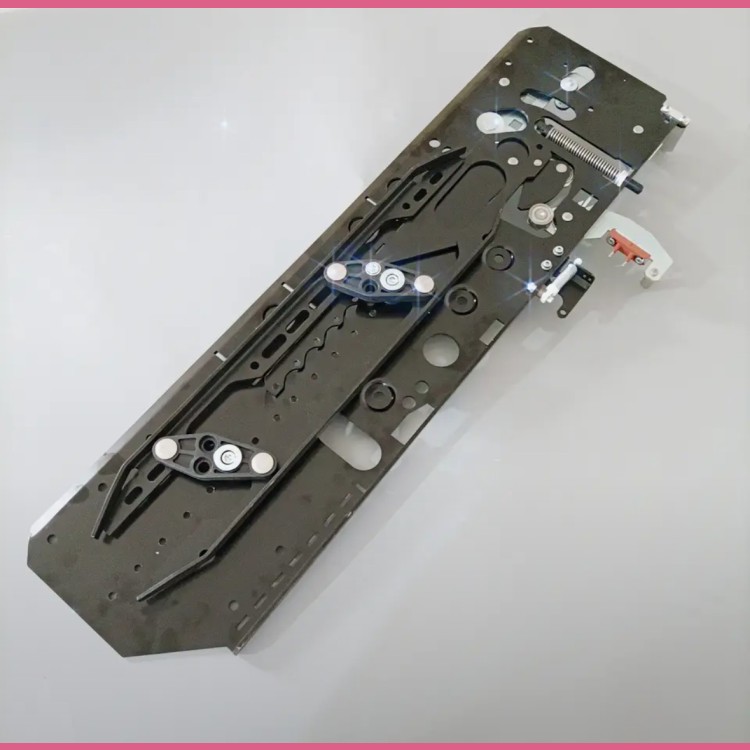 Отводка с замком левая NH=450мм L=670mm (cam offset 150-250 mm) MIDI/SUPRA 3201.12.0277V.. Selcom/Wittur